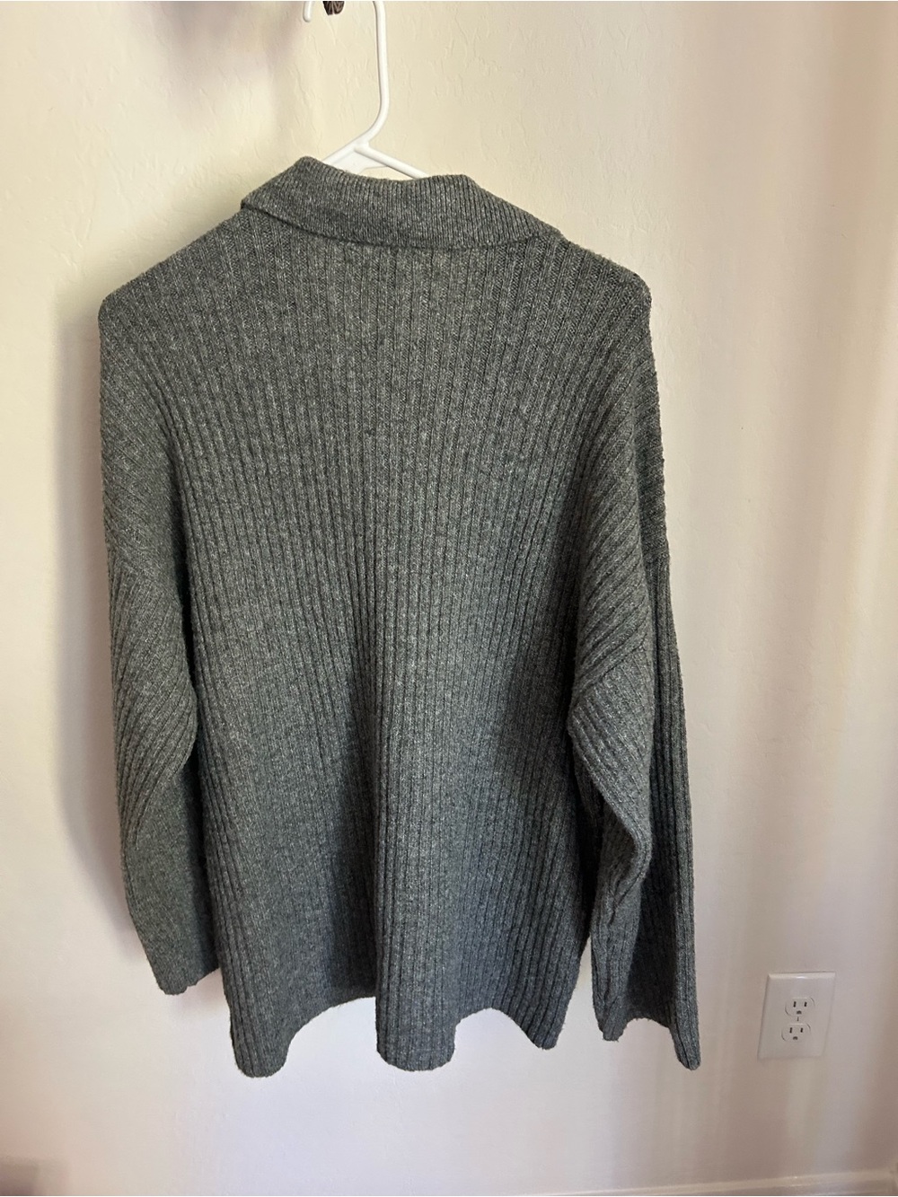 American Eagle Outfitters Charcoal Ribbed Button-Up Cardigan - Picture 3 of 3